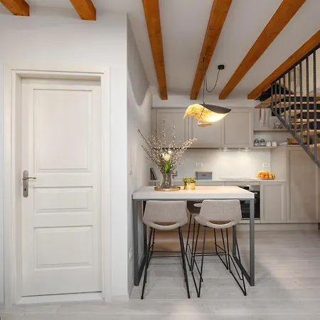 Apartment Luxurioese Piazzetta Mit Meerblick